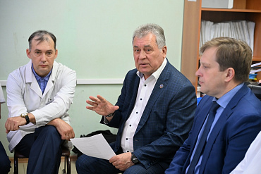 Александр Романенко: ЦРБ в Третьяковском районе работает и будет работать